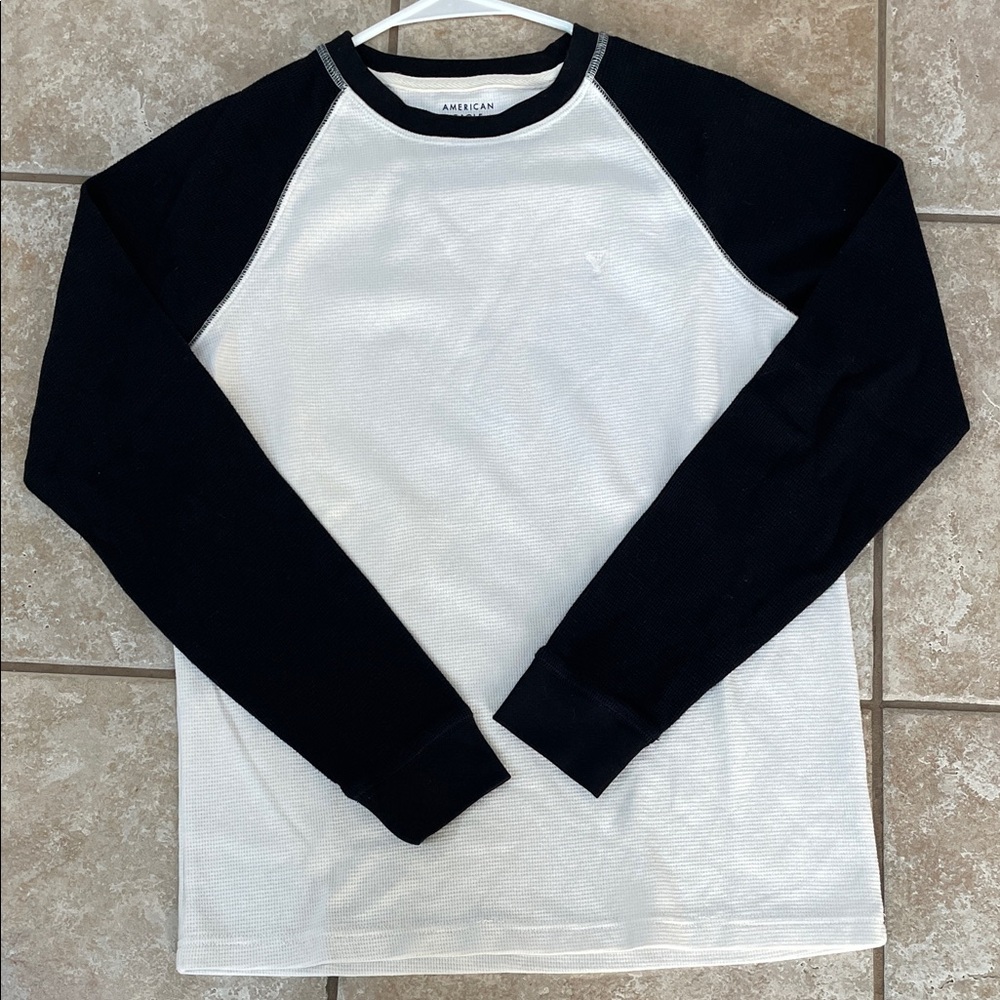 American Eagle Outfitters Men's Black and Winter White Long Sleeve Soft Thermal